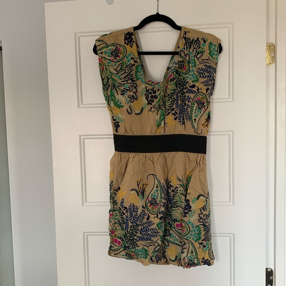 📦 Moving Sale - 4/20$ 📦Flow dress with open back